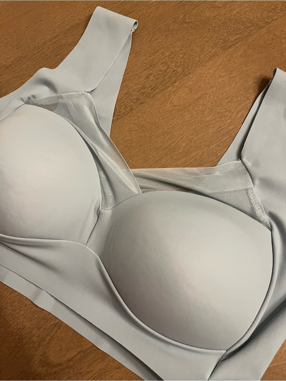 NEW Women’s Seamless Athletic Workout Sports Bra Top - Picture 2 of 5